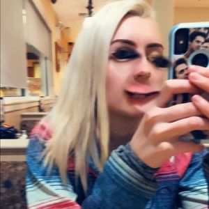 Meet your Posher, Taylor